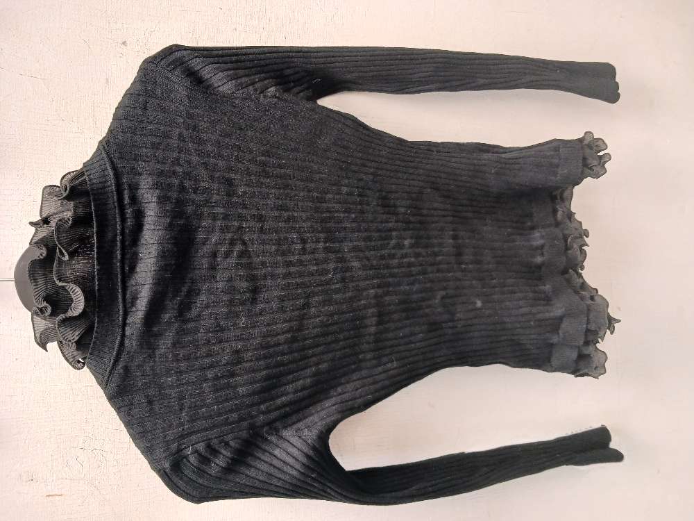 Miss Li musta neulepaita