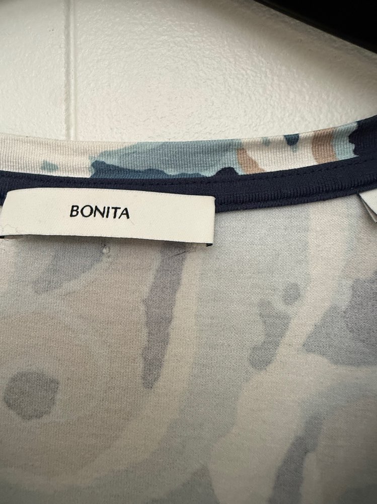 Bonita bolur L v-háls, teygja að neðan