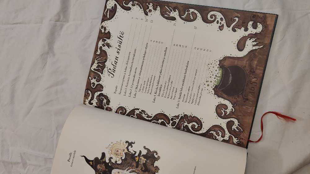 Noitien keittiössä kirja