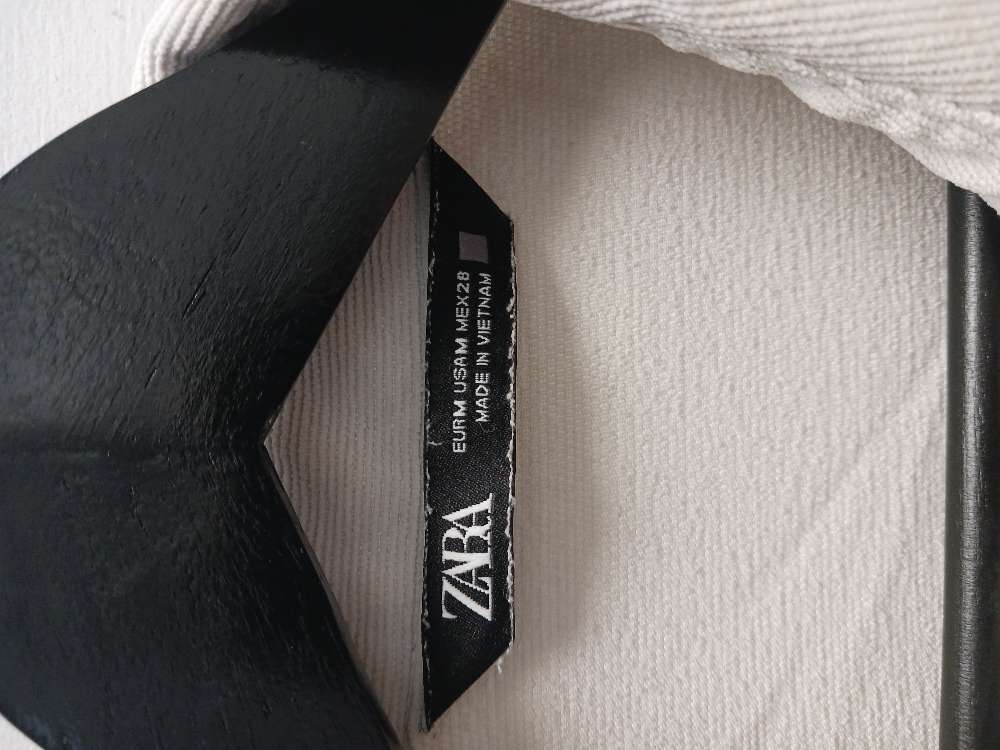 Zara vaalea kauluspaita M
