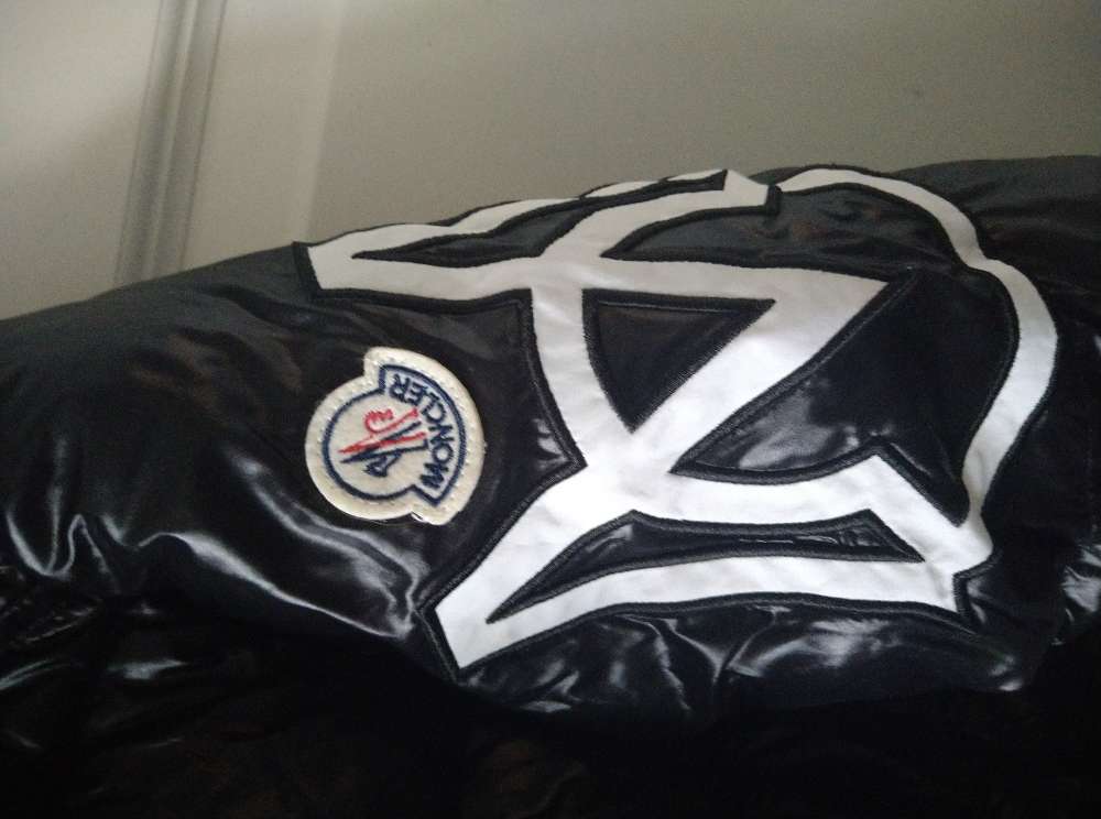 Moncler jakke (stor XS)S