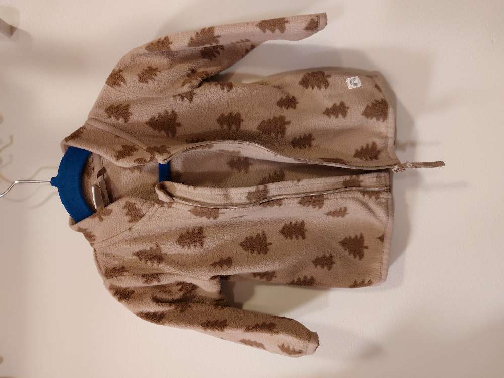 Lindex flíssett brúnt m/grenitré st 74