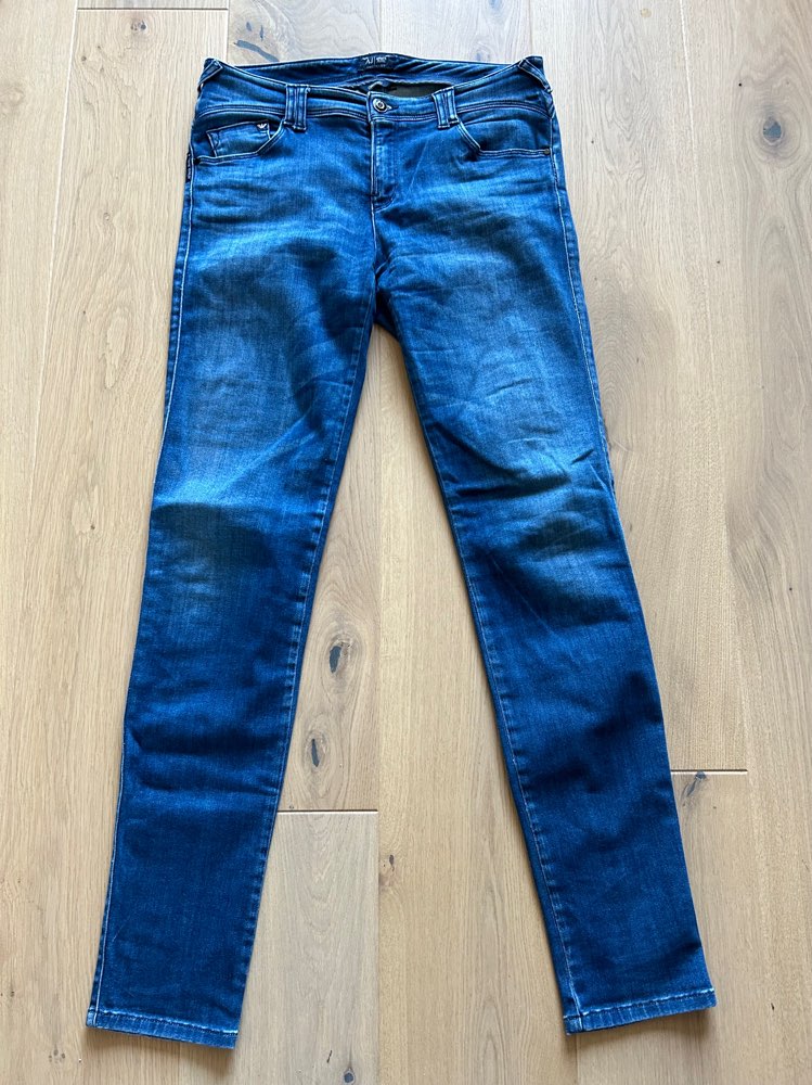 Armani Jeans 29