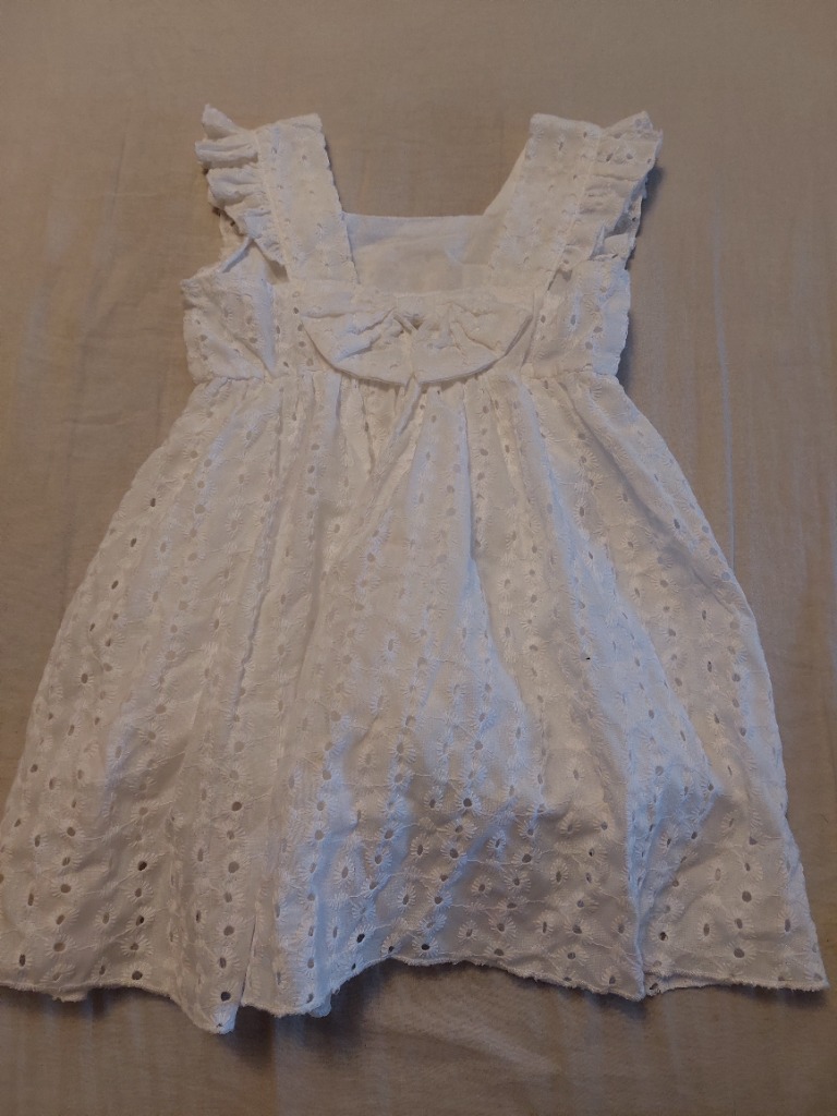 Hvítur kjóll 2 ára