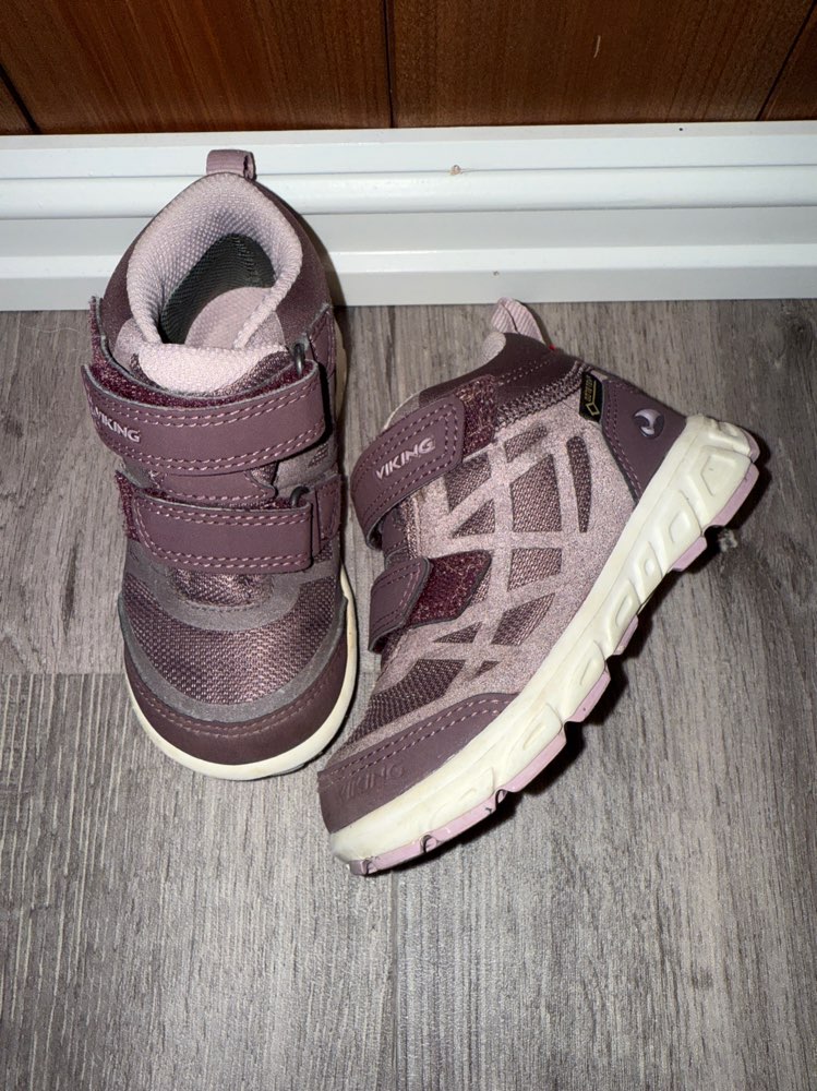 Viking Goretex str 24 