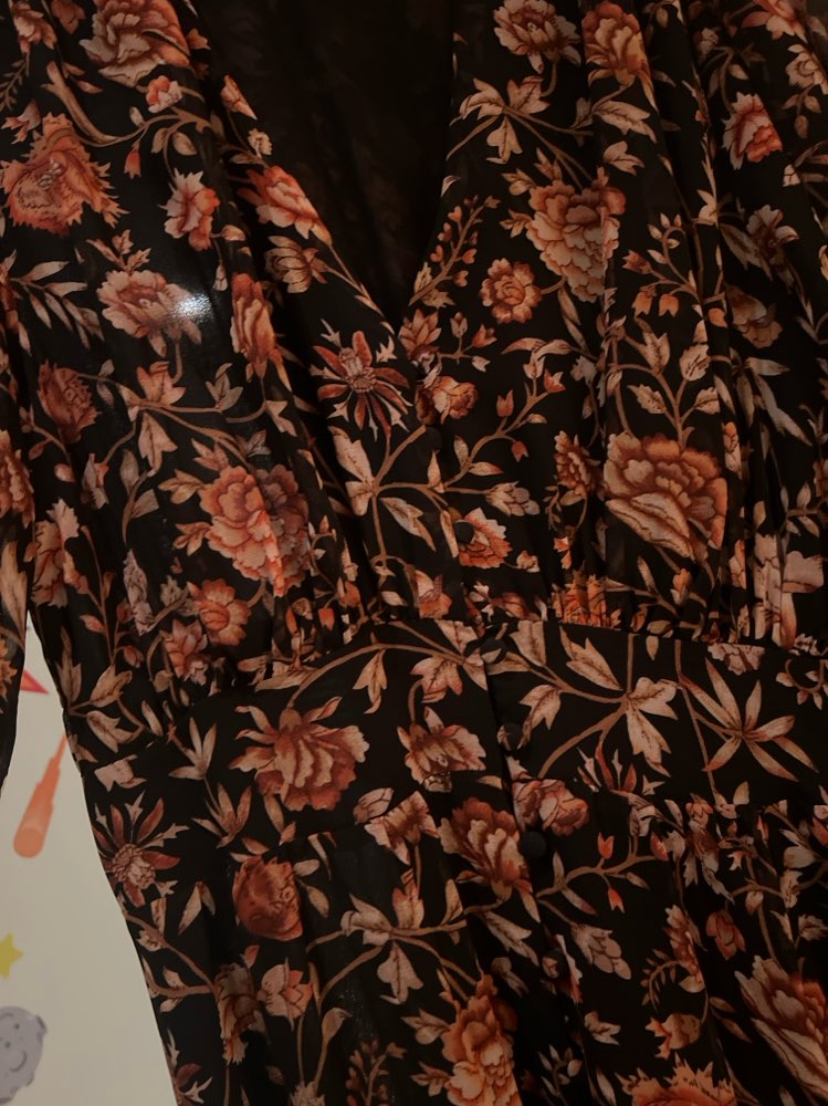 Mango blomstrete kjole