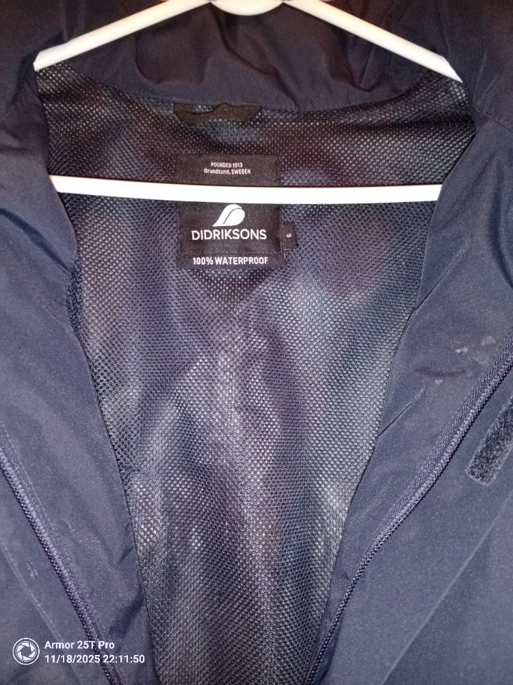 Didriksons regn og vind jakki. St small.
