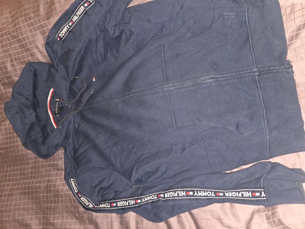 TOMMY HILFIGER rennd hettupeysa st.XL