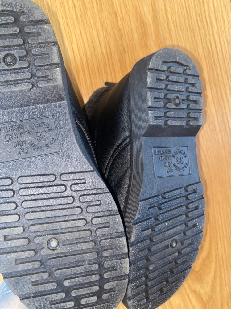 Fóðraðir skór st 38