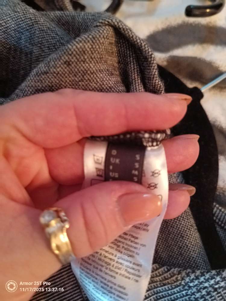 Grár köflóttur kjóll St S