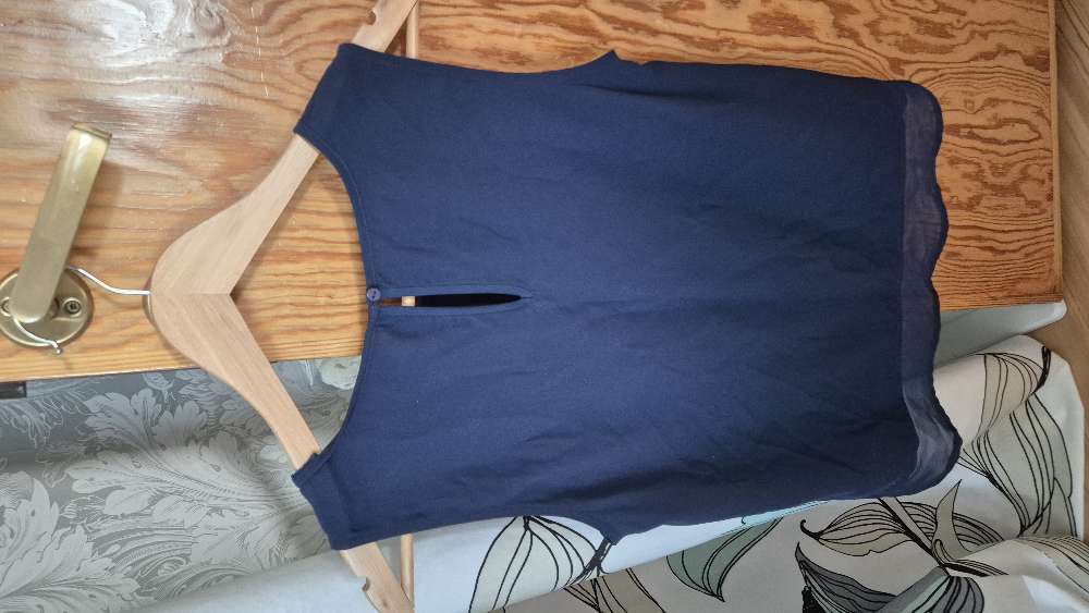 Vero Moda tummansininen toppi xs