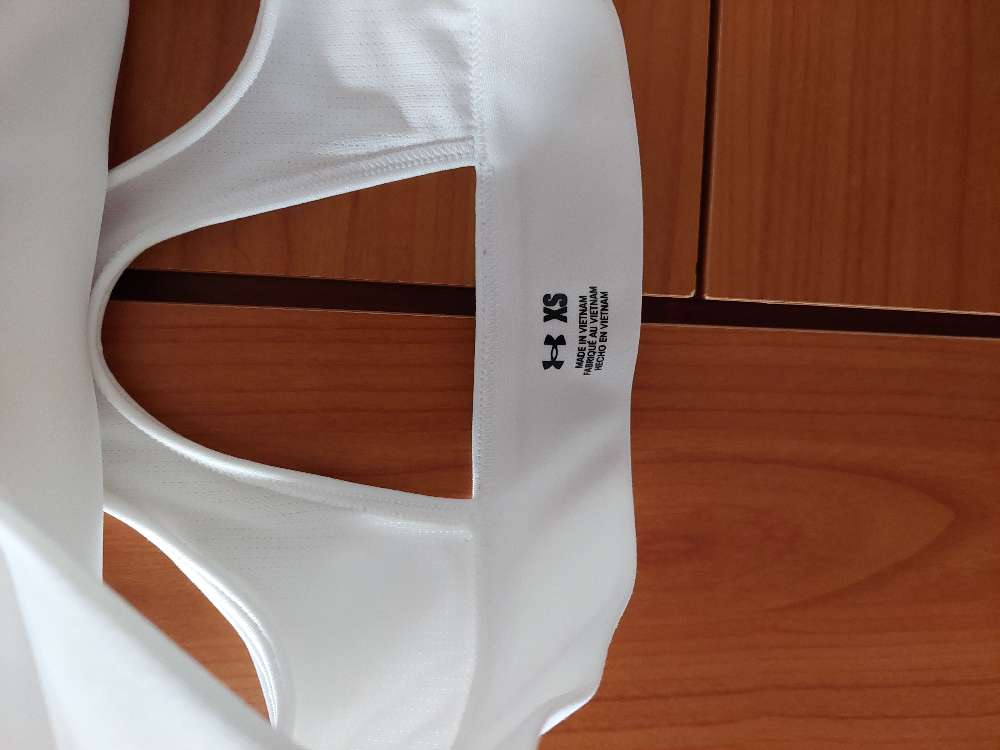 Under Armour toppur xs