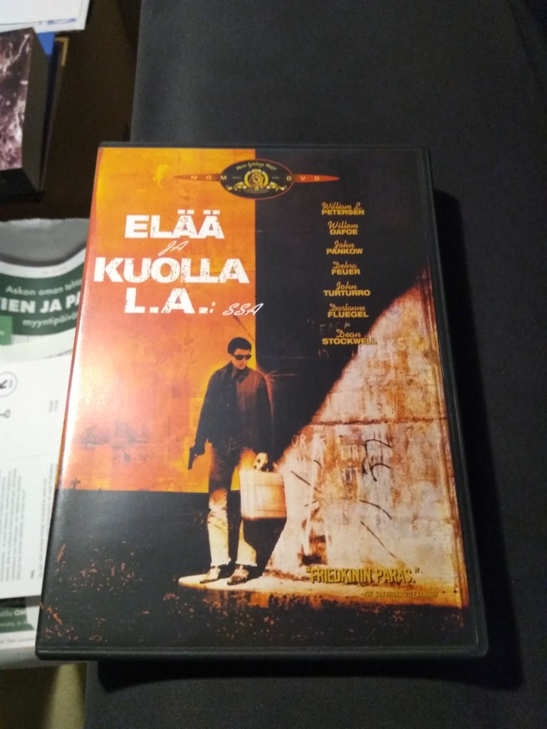ELÄÄ JA KUOLLA (DVD)