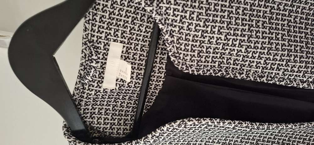 St. 40 ný kápa H&M ónotuð