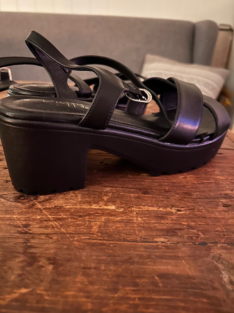 Ubrukte sandaler, str 41