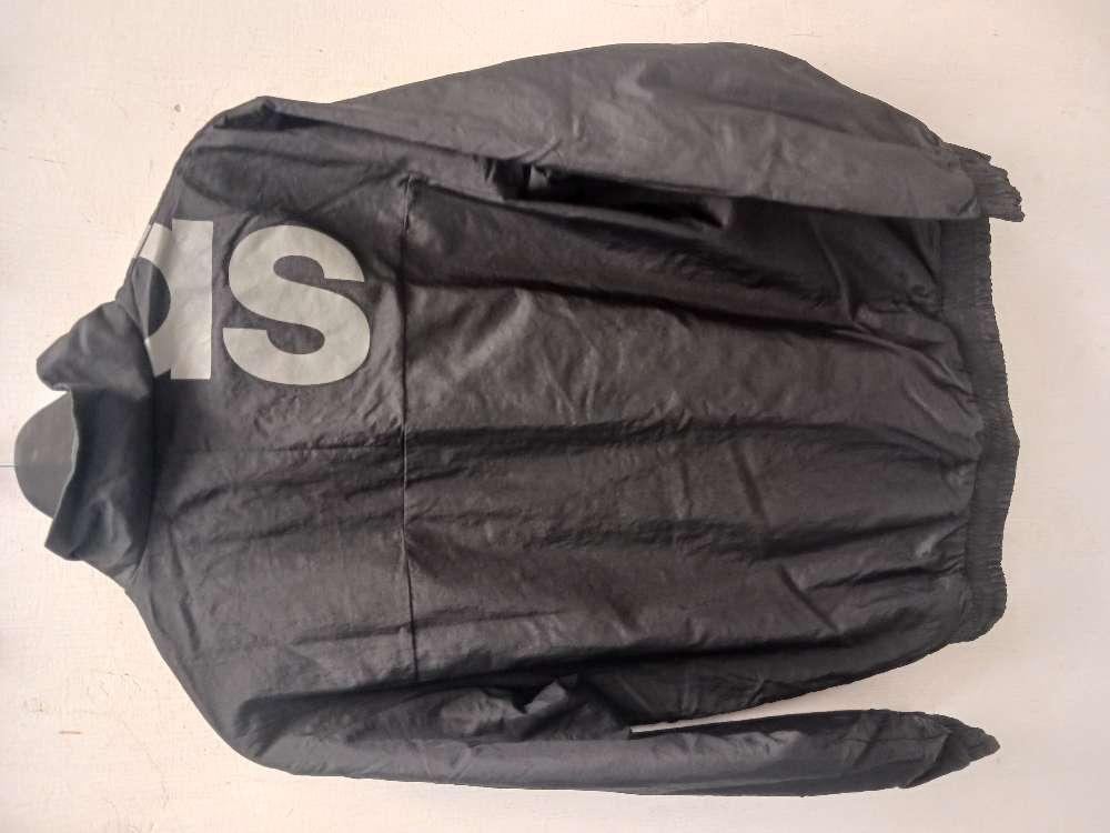 Adidas musta tuulitakki XS