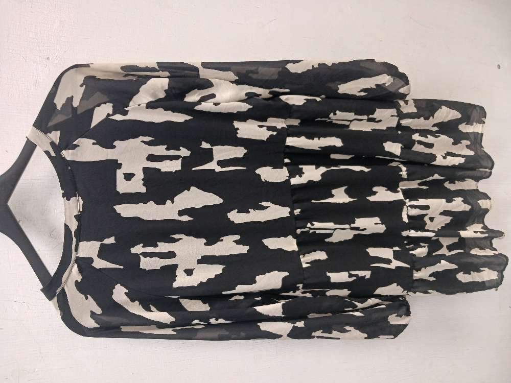 Object mustavalkoinen mekko 44