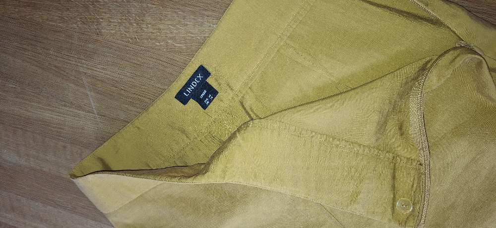 Lindex st. 40 gular buxur þunnar