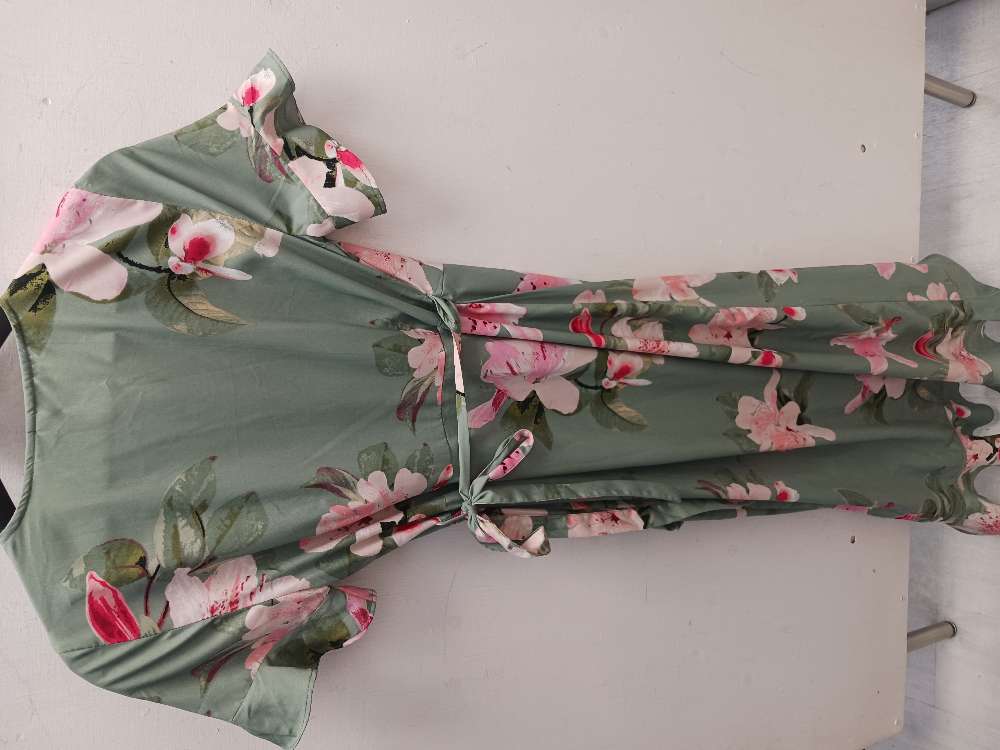 Vero moda kukallinen kietaisumekko XS