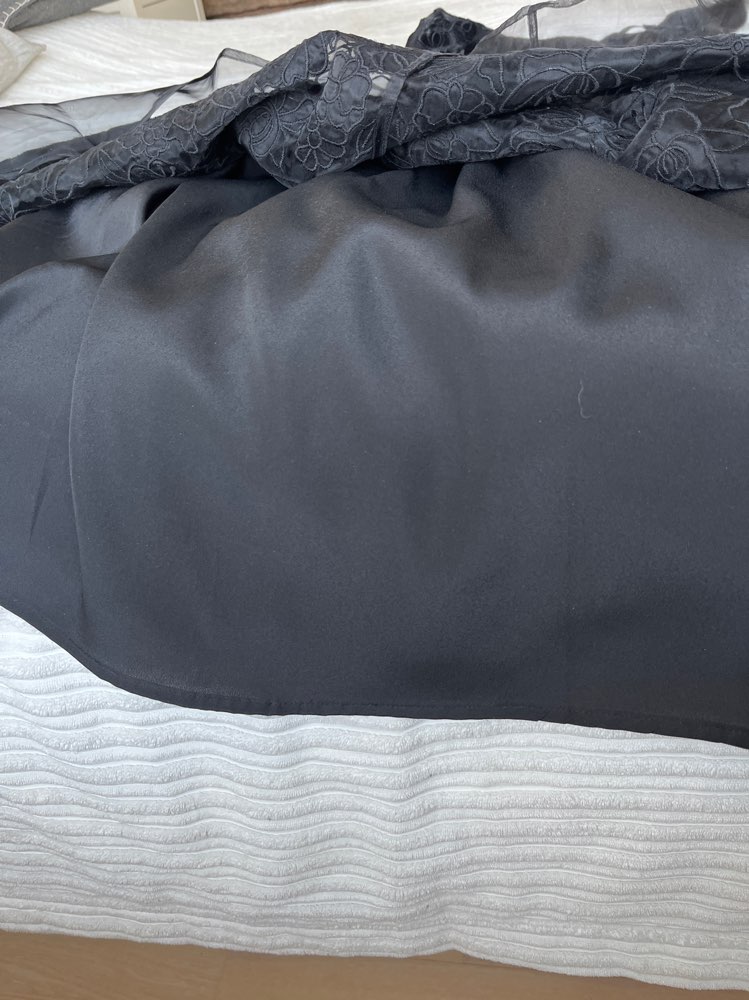 French Connection juhlamekko