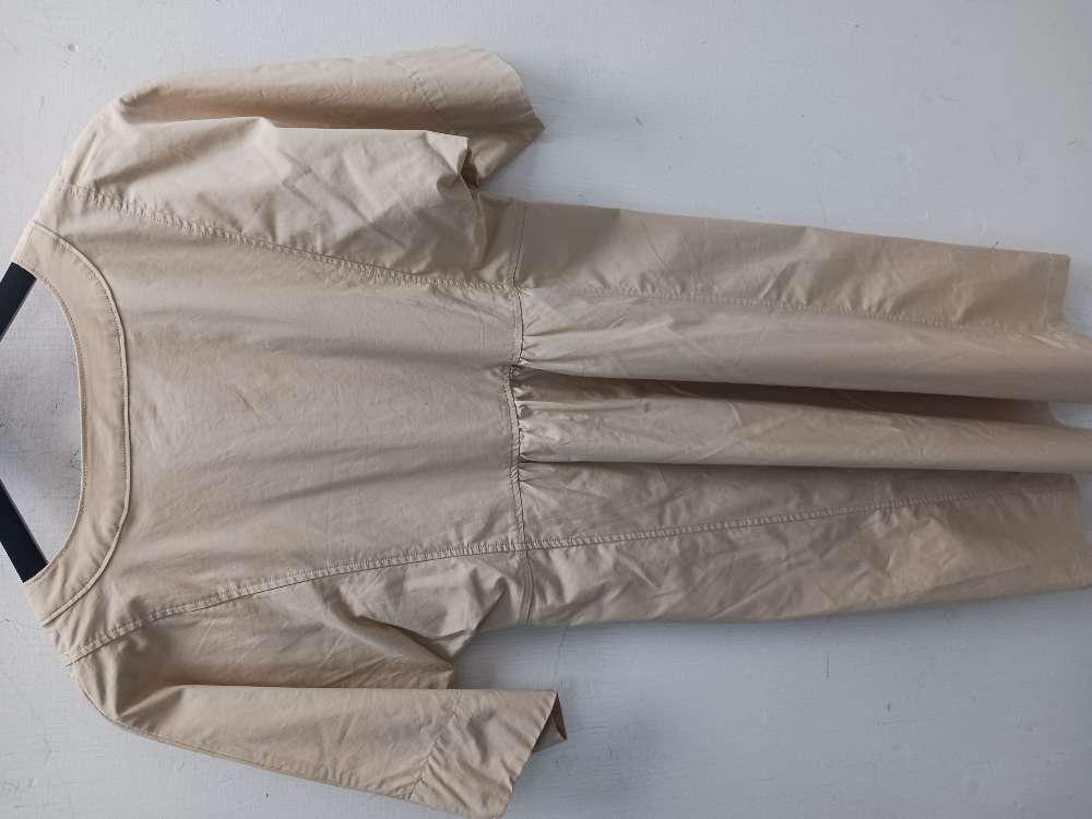 Uniglo beige mekko M