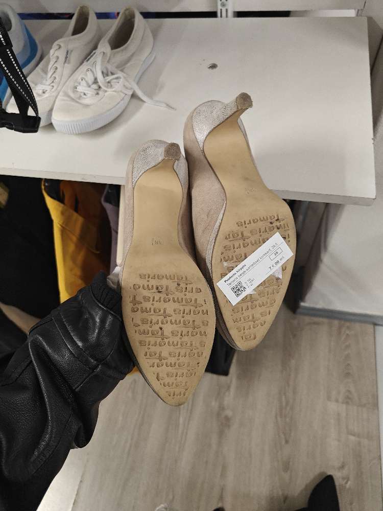 Tamaris beige-samettiset korkkarit, 38,5