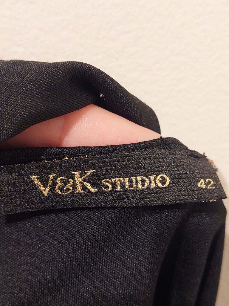 V&K Studio kjóll 42