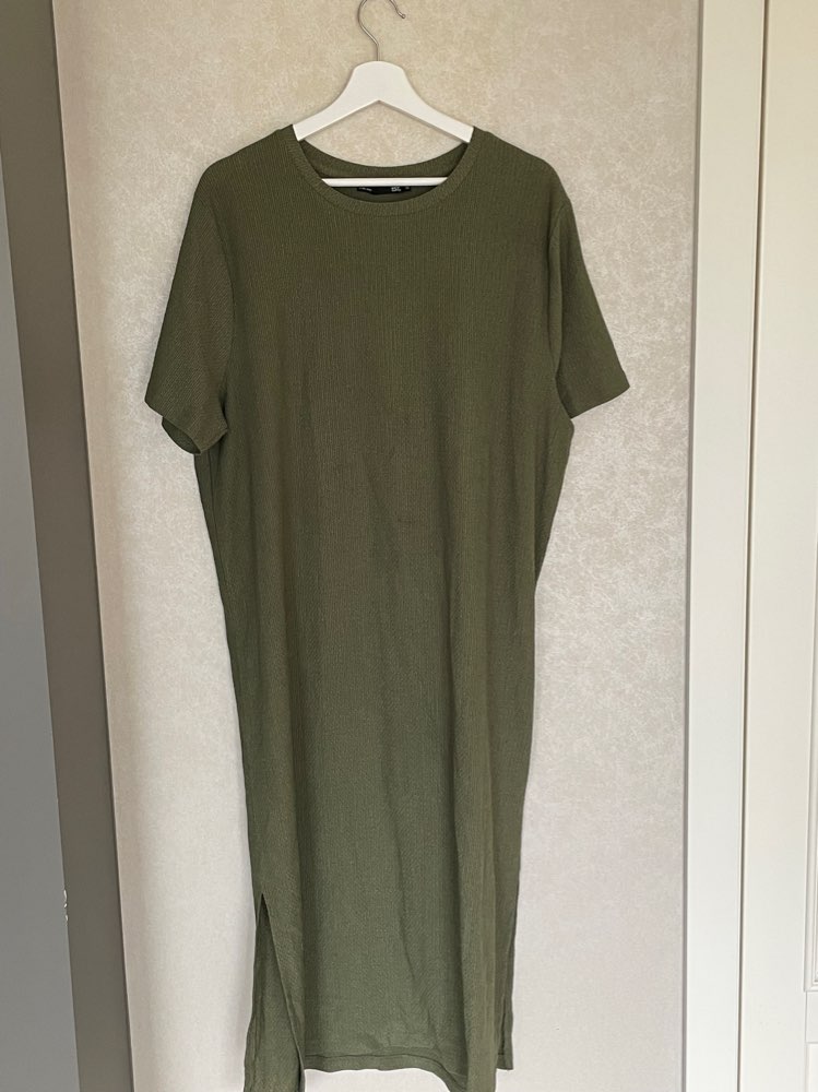 Oliven grønn maxi kjole 157 str. M