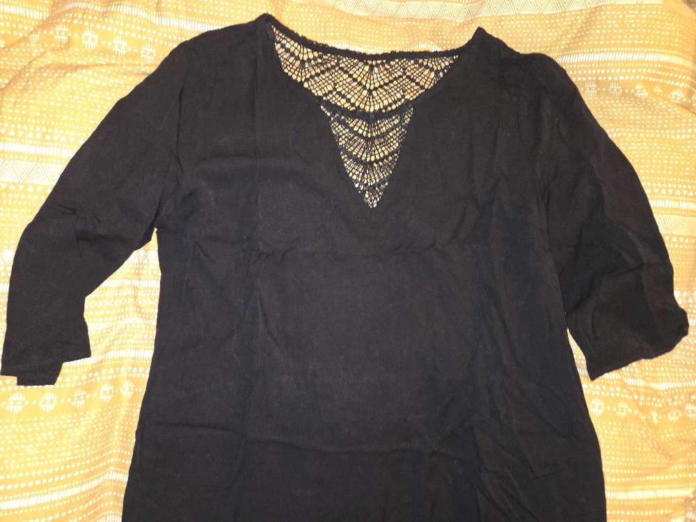 VILA svartur kjóll merkt XL frekar M/L