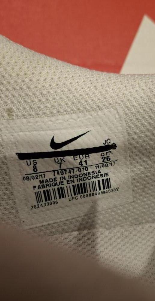 Nike skór ónotaðir stærð 41