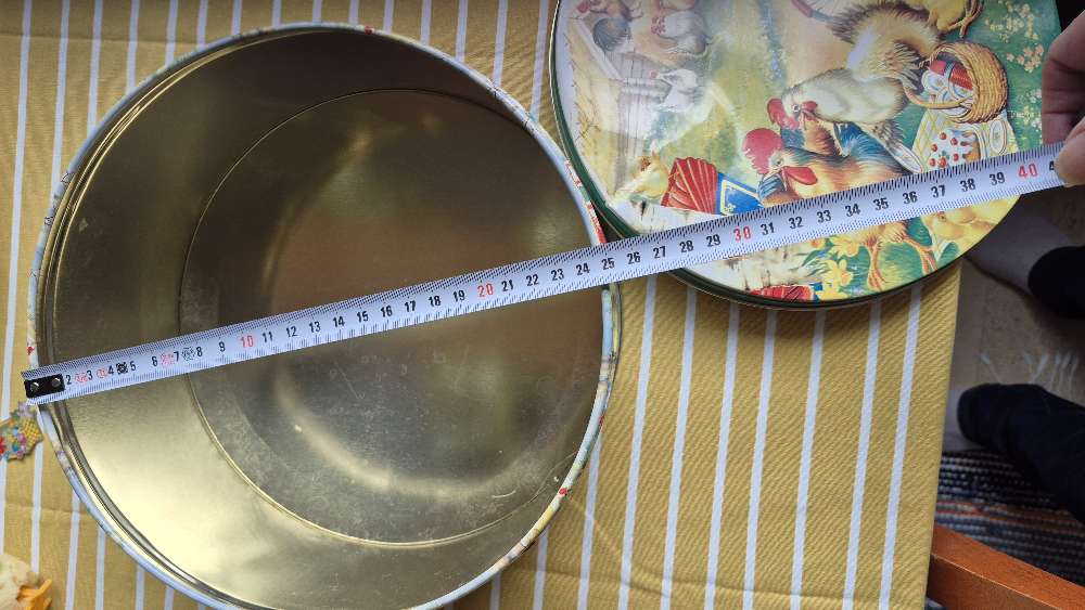 Pääsiäispurkki metalli