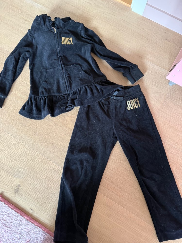Juicy coture velur sett str 104