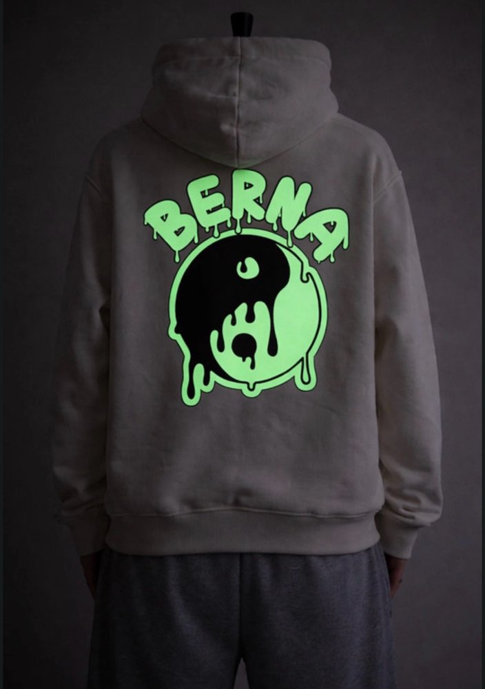 BERNA Hoodie Glowing Back Print (M-L)