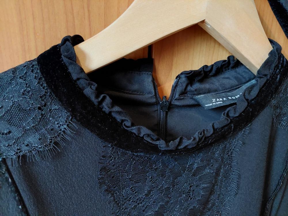 Svartur kjóll úr Zara str xl, flauelsbelti fylgir með 