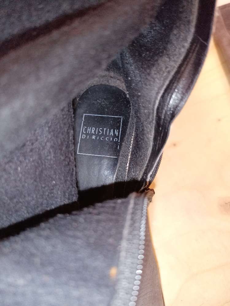 Stígvéli St 36. Christian Diriccio