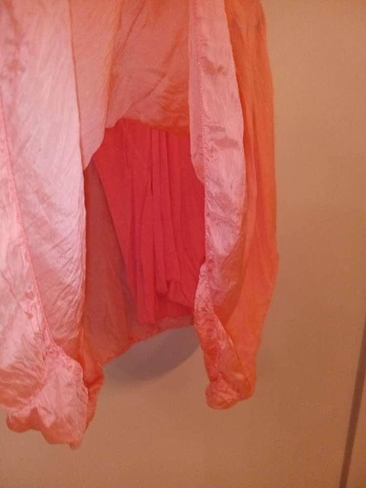 Bleik blússa með bol. One size 