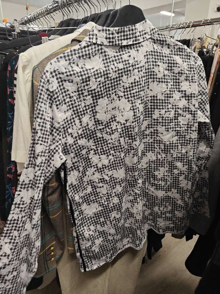 Gerry Weber mustavalkoinen pusero, 36