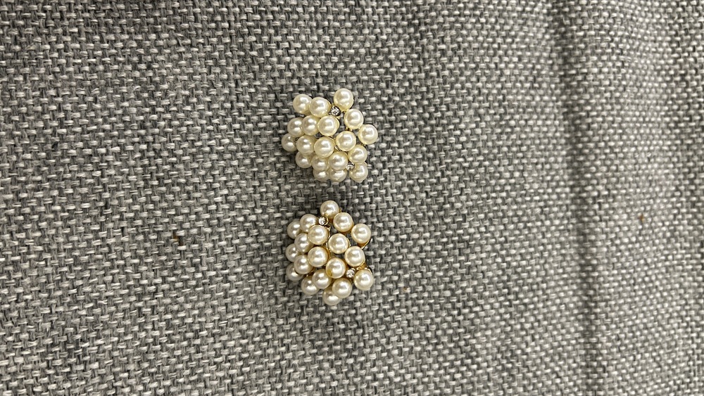 Earrings pearls