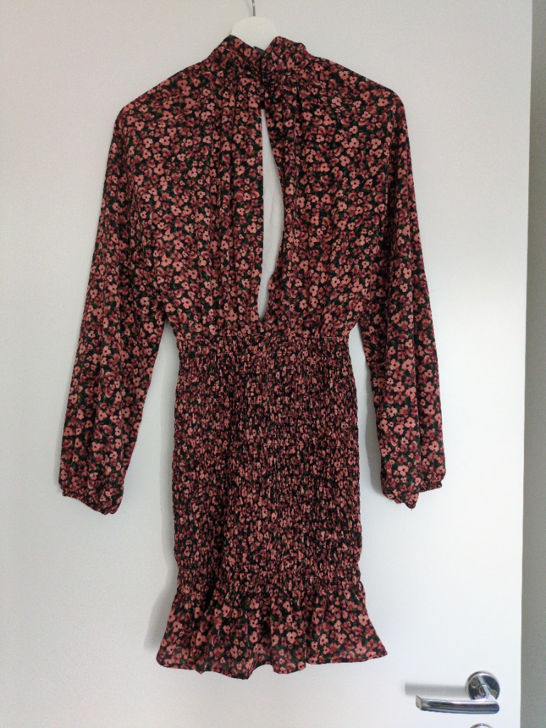 Punakukkainen juhlava mekko XS