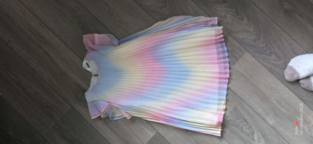 Regenboog jurkje
