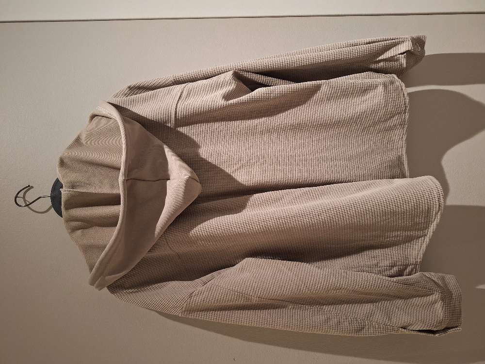 Jakki ljósbrúnn m/hettu M