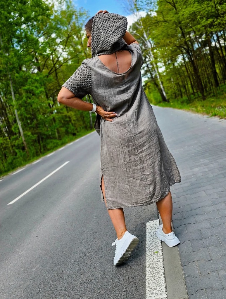 Ny kjole med hette( linen) 