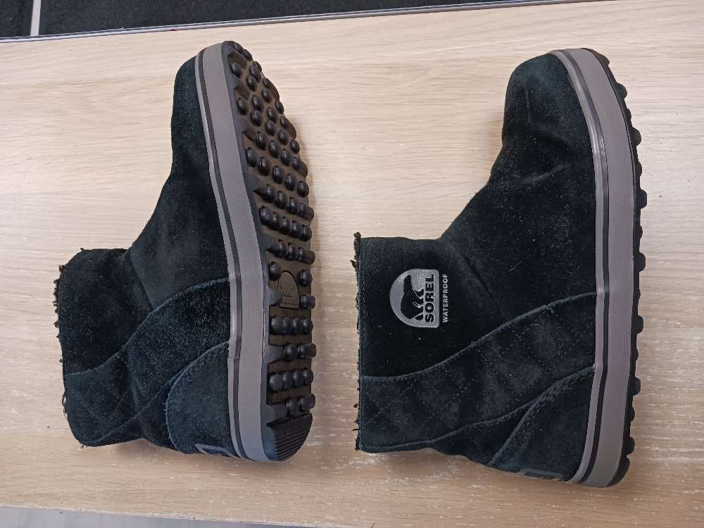 Sorel mustat kengät 40