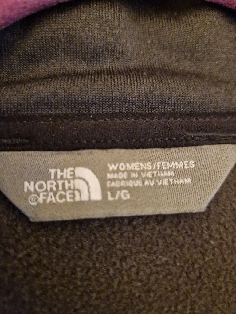 Ný The North Face svar grá 