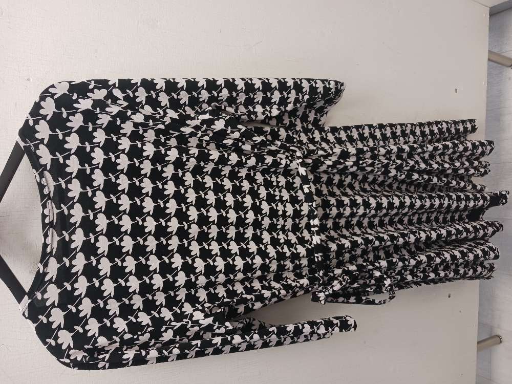 Nanso musta-valkoinen kukka mekko