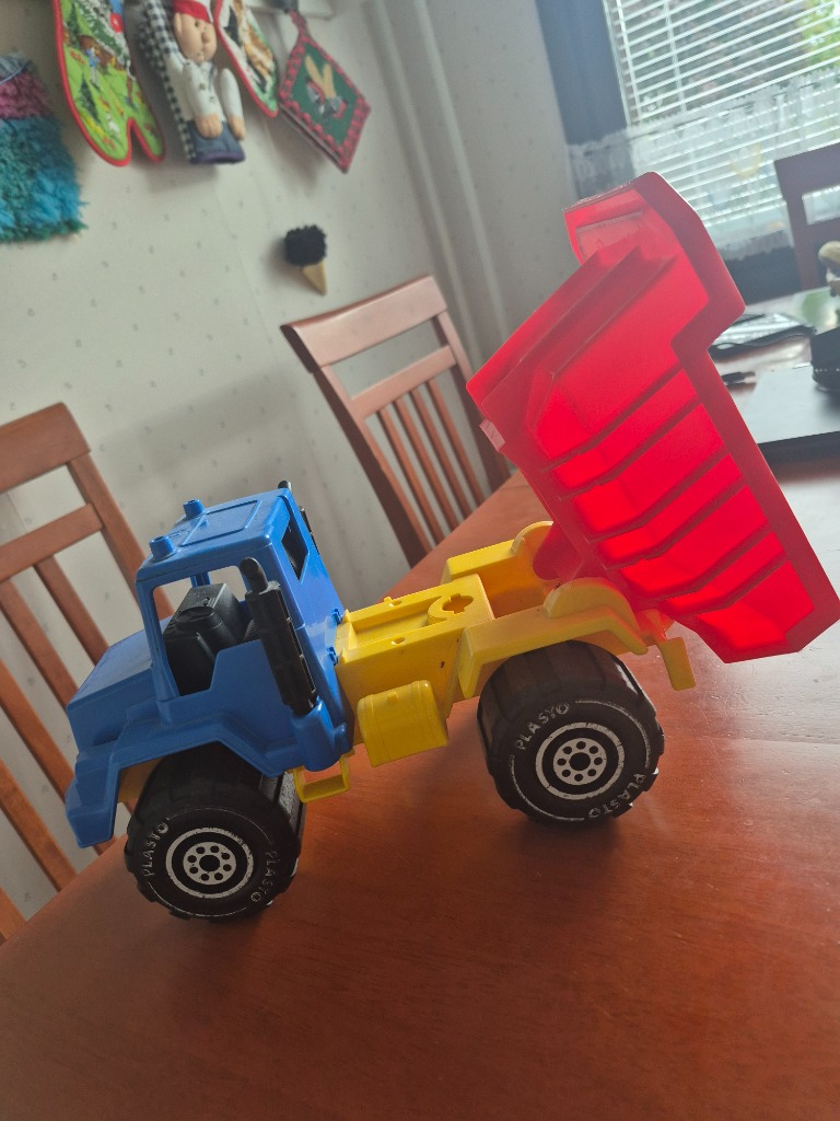 Plasto kuorma-auto