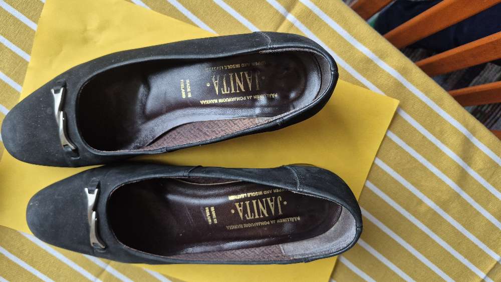 Janita pikkukengät koko 38