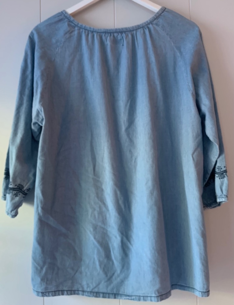 Dongeri bluse fra Estelle i str 42