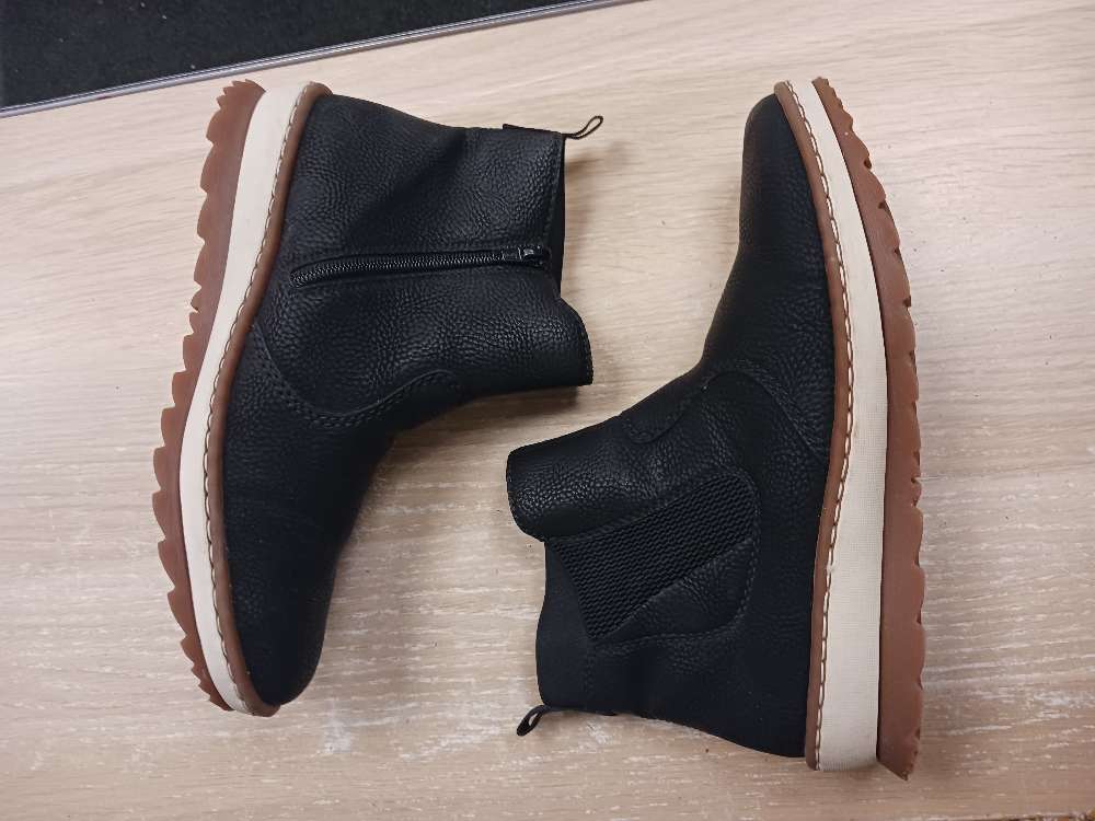 Rieker mustat talvikengät 41