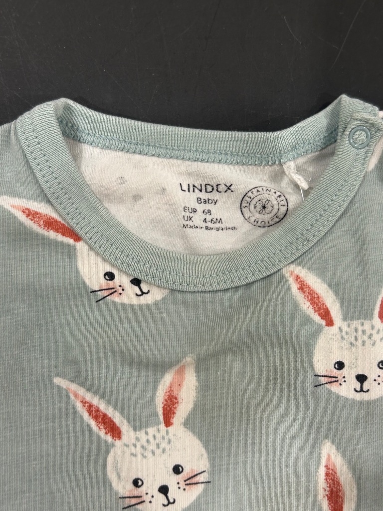 Lindex body str 68, grønn m kaniner